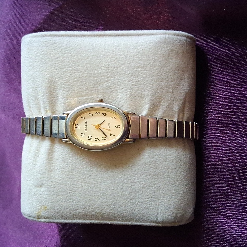 Vtg Timex Acqua Watch Women 18mm Gold Silver Tone Oval Stretch Band Manual Wind